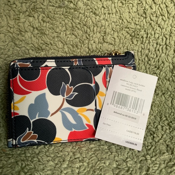 Donated - Kate Spade card holder - Picture 6 of 6